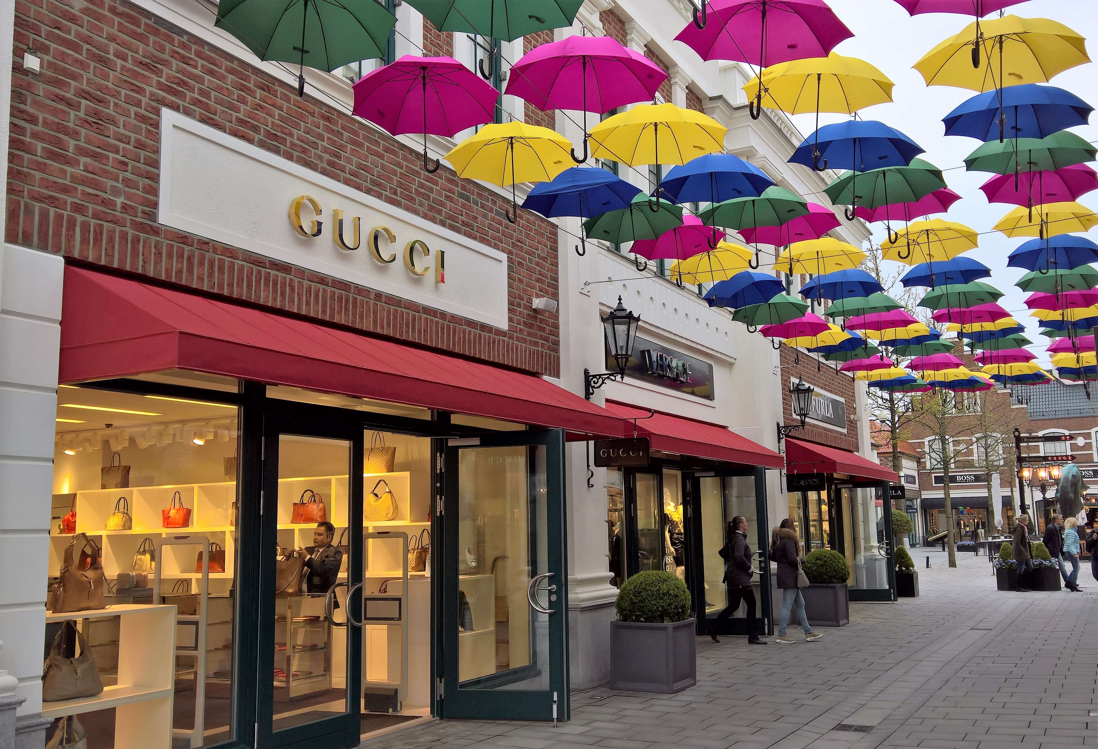 How to Boost Outlet Expansion with Consumer Experience - Brand Experts